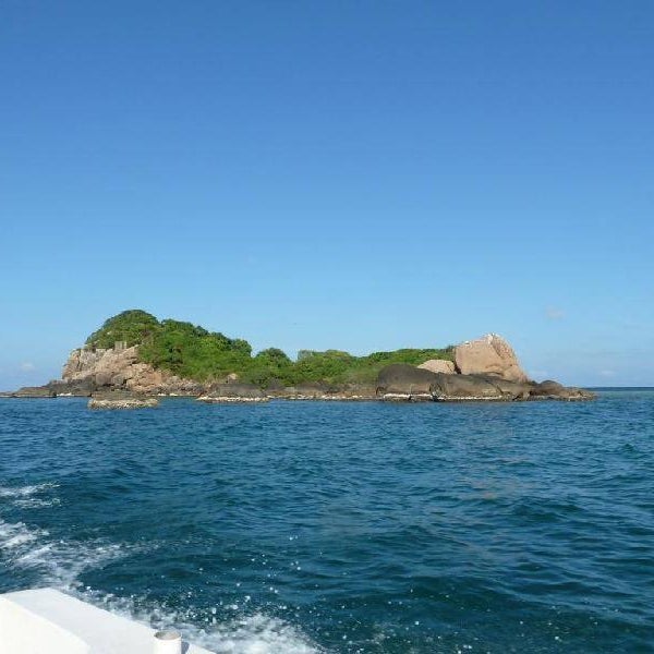 Nilaveli Crystal Blue Hotel