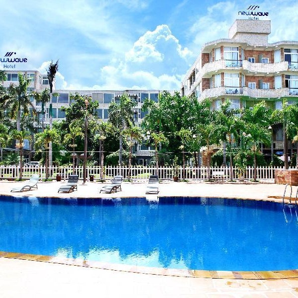 New Wave Hotel