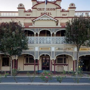 Criterion Warwick Hotel