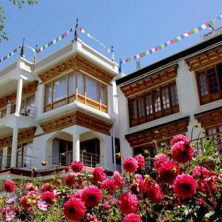 New Moon Guest House