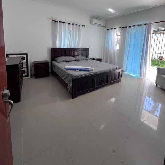 Beachside Private Room & Private Bathroom in Spacious Apartment Thumbnail