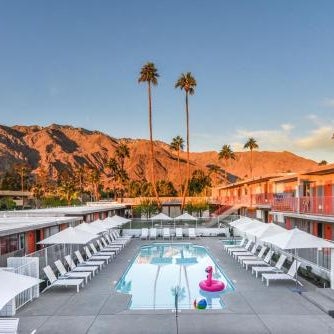Skylark Hotel Thumbnail