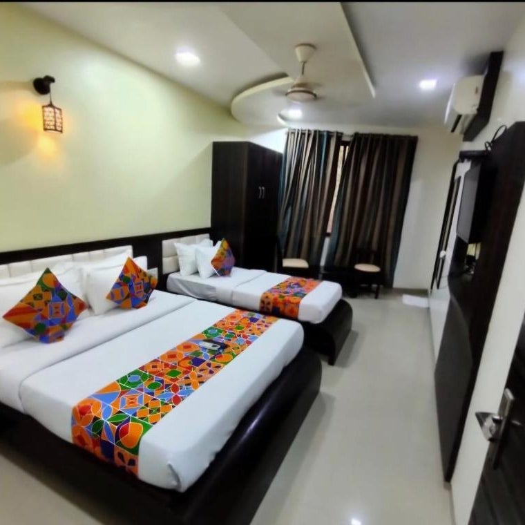 Trendy Hotel Adore Palace - Nearby Mumbai Airport & BKC Visa Consulate Thumbnail