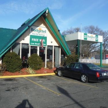 Budgetel Inn & Suites Hotel Thumbnail