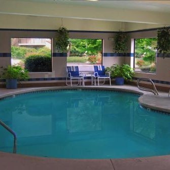 Oxford Suites Portland - Jantzen Beach Thumbnail