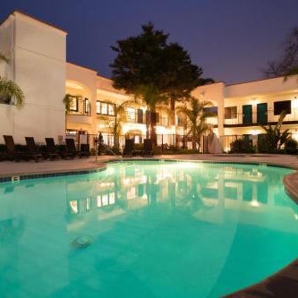 Oxford Suites Pismo Beach