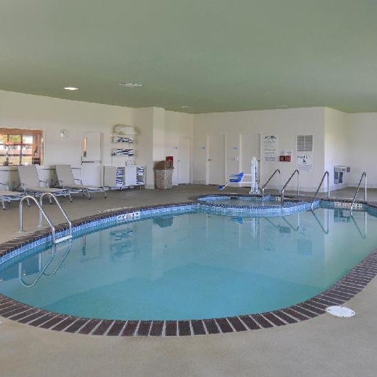 Holiday Inn Express Hotel and Suites Stevens Point By IHG Thumbnail