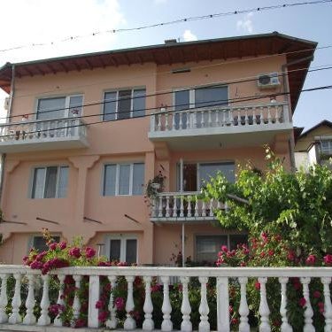 Family Hotel Velevi Thumbnail