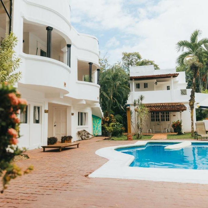 Alma Vida Hotel