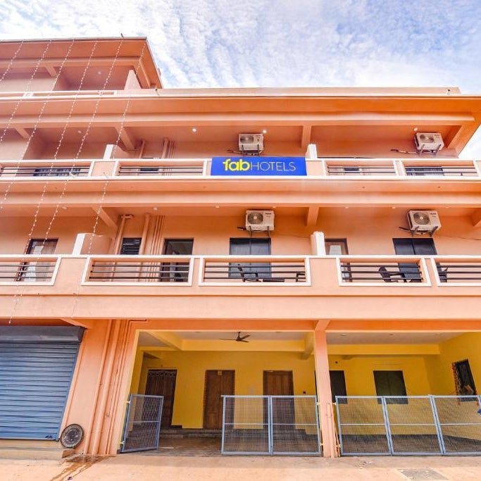 FabHotel Baga Tulip - 600M From Baga Beach