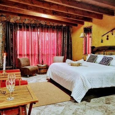 Hotel & Cava La Parroquia Thumbnail