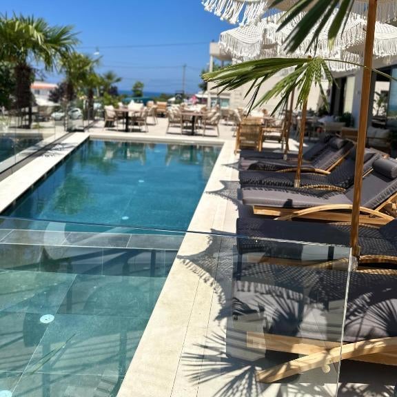 Avenue Hotel Thumbnail