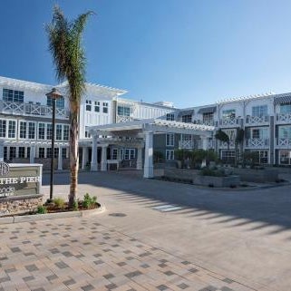 Inn at the Pier Pismo Beach, Curio Collection by Hilton