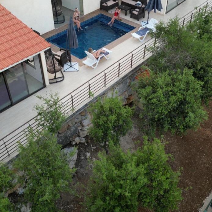 Amaruna LB Thumbnail