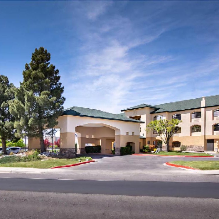 CASH REWARDS INN & SUITEs Thumbnail