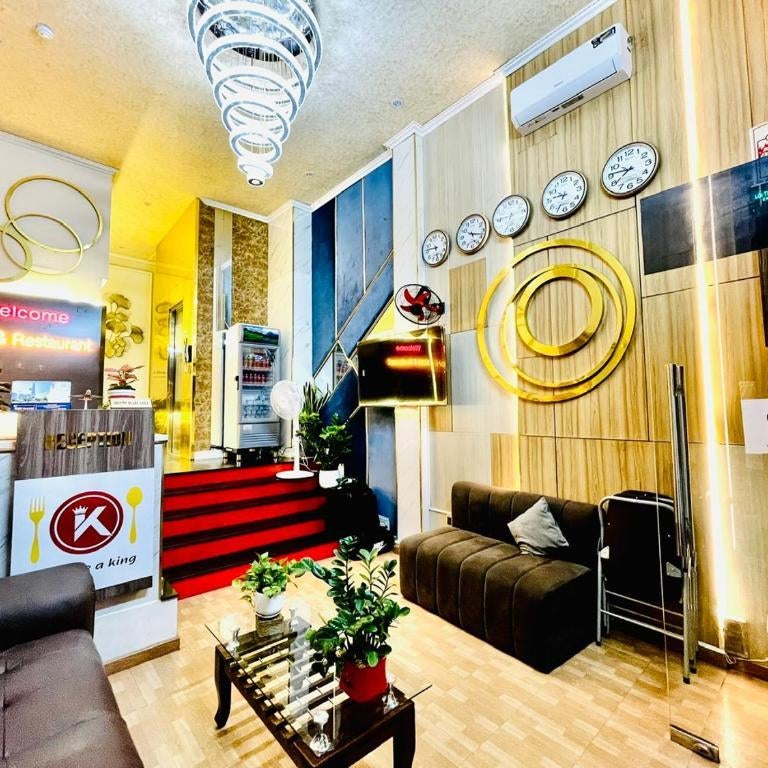 King Hotel Kitchen Thumbnail