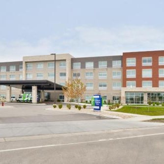 Holiday Inn Express & Suites Madison By IHG Thumbnail
