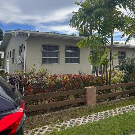 Spacious 3-Bedroom Home - Regency Park Thumbnail