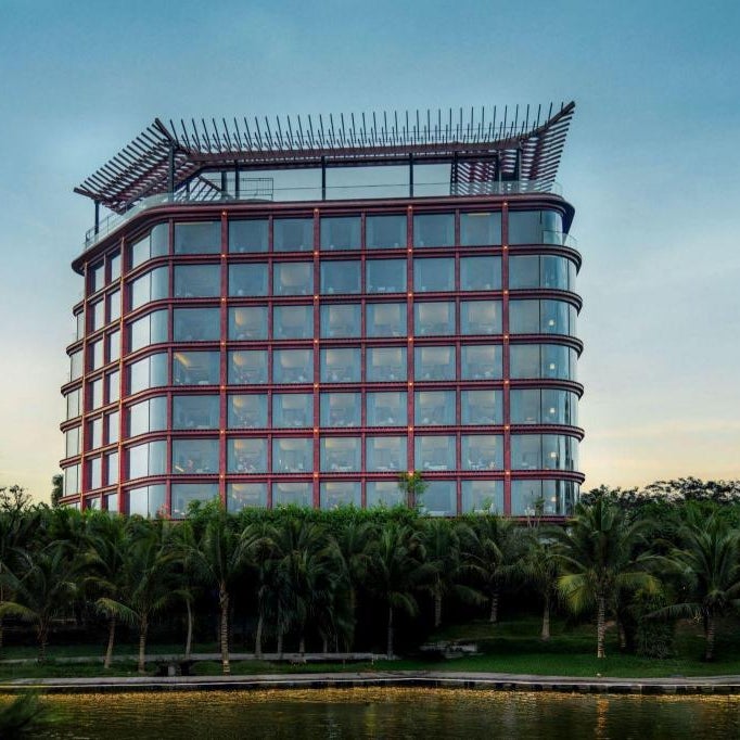 Dusit Le Palais Tu Hoa Hanoi Thumbnail