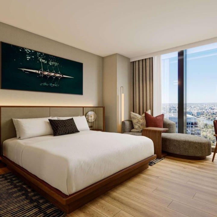 Hilton Arlington Rosslyn The Key Thumbnail