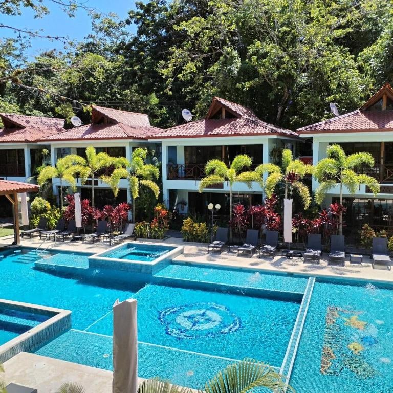 Bungalows Beachfront Hotel
