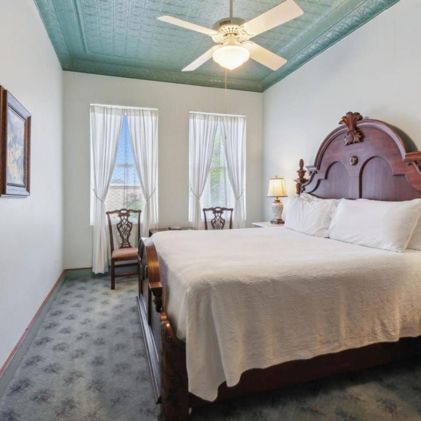 Fort Worth Room Thumbnail