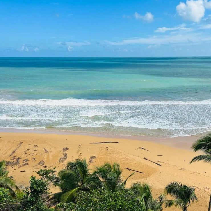 Beachfront Apartment in Luquillo at Sandy Hills Thumbnail