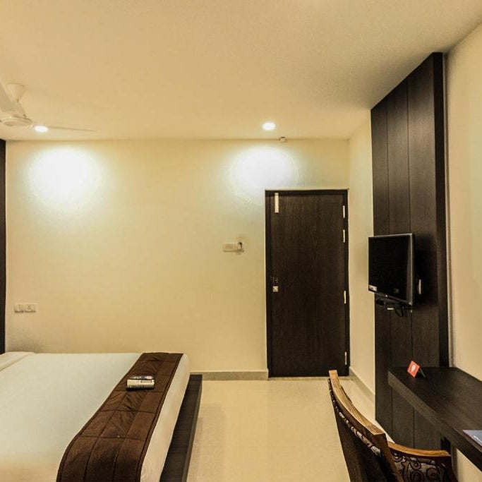 Hotel Aarnn Near chennai airport Thumbnail