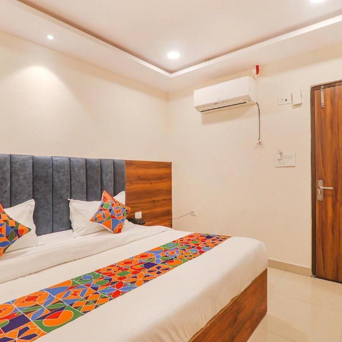 FabHotel Rachna Palace and Banquets - Nr. Lekhraj Metro Station Thumbnail