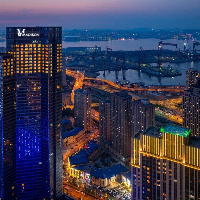 Madison Hotel Dalian Zhongshan Square Seaview