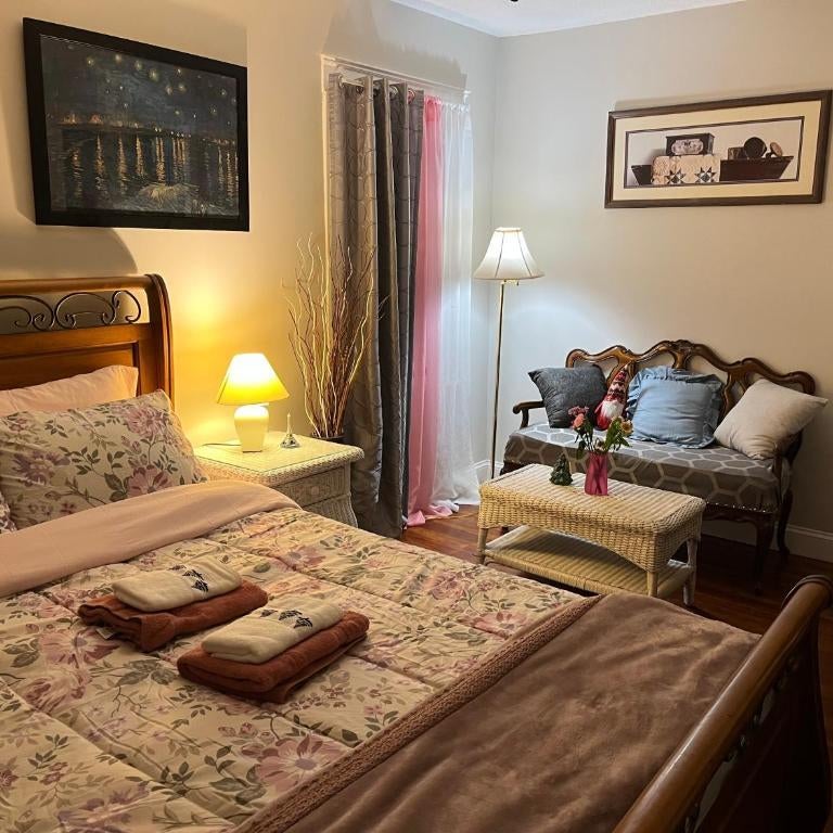 ArArAt-WATERTOWN MONTHLY ROOMS Thumbnail