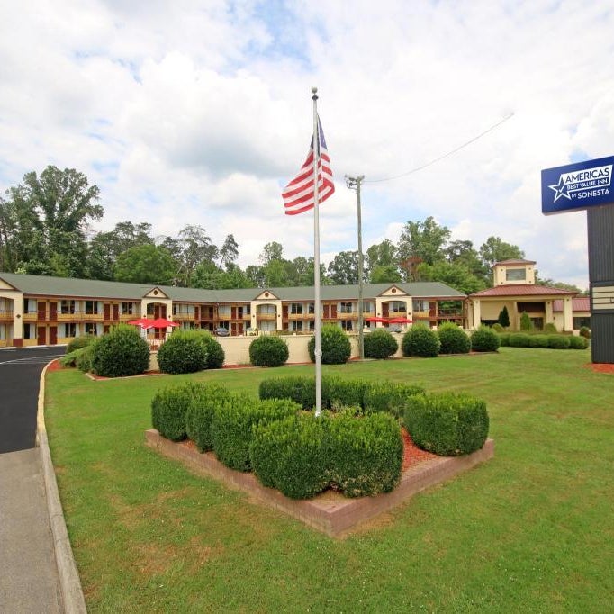 Knights Inn Pilot Mountain Thumbnail