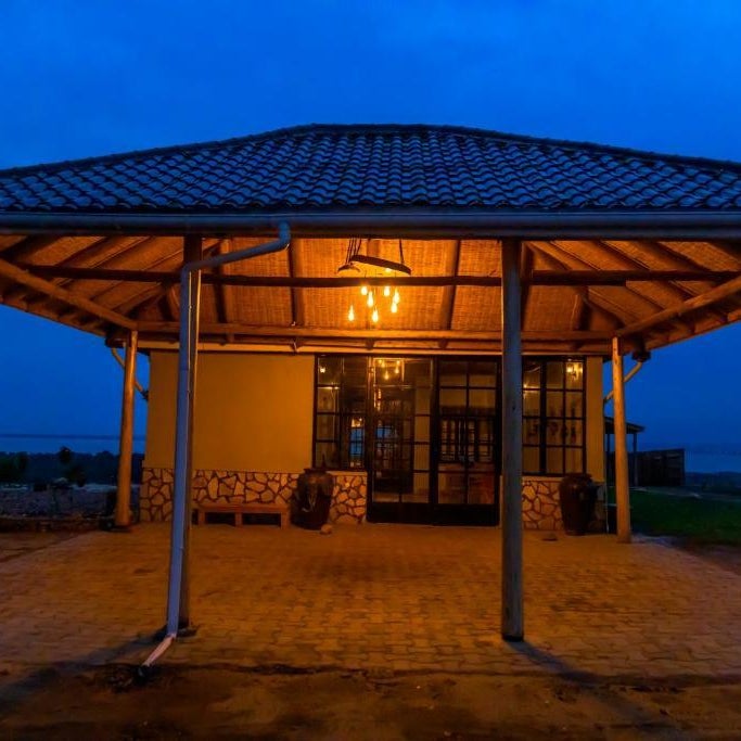 Acacia Wilderness Mweya