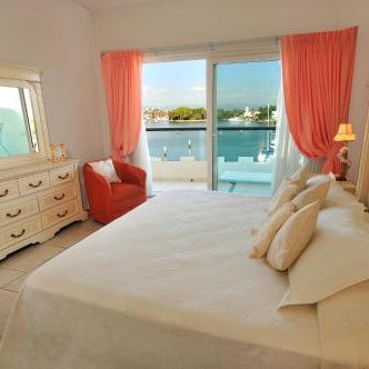 Marina Banderas Suites Hotel Boutique