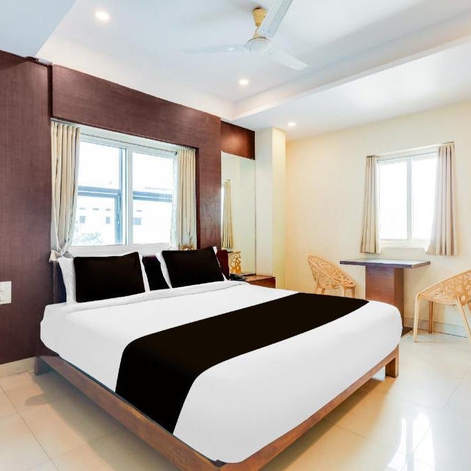 Super Townhouse Dwarka Nagar Near Ramatalkies