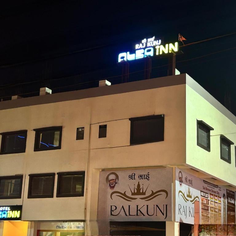 Hotel Pravasa Stay, Shirdi