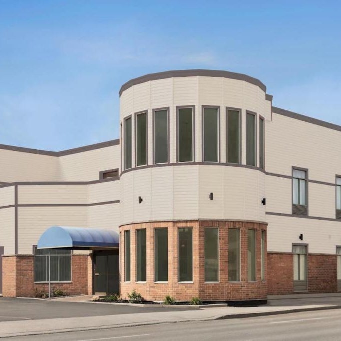 Signature Stay Inn & Suites - Downtown Hamilton Thumbnail