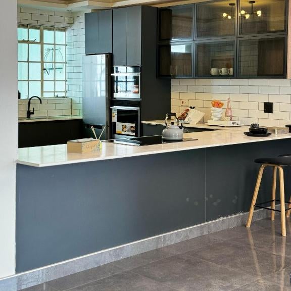 Messe Luxe 4-bed Apartment CBD Thumbnail
