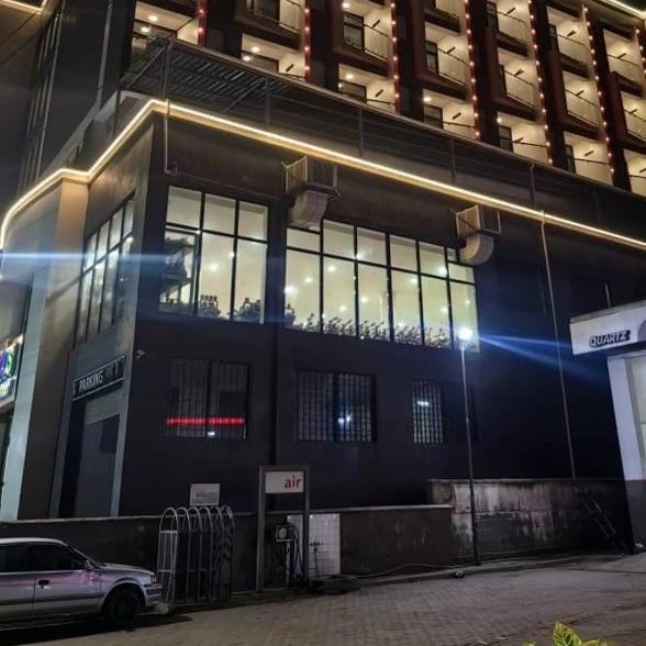 Ucha Hotel & Suites