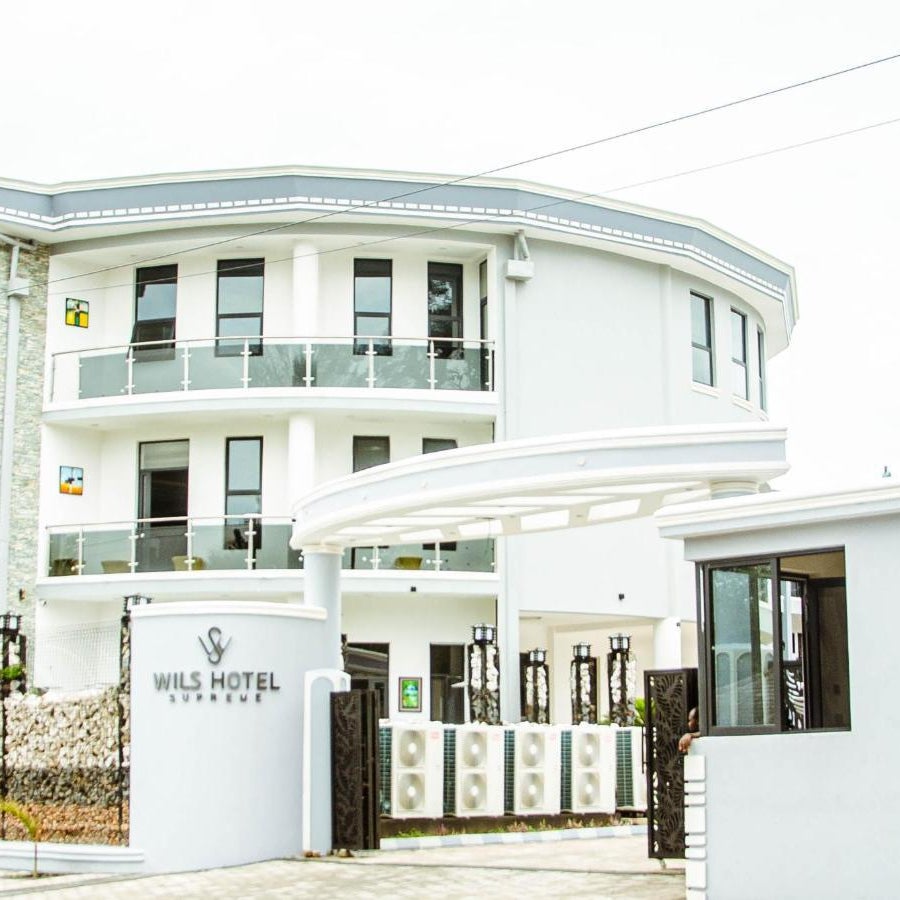 Wils Hotel Supreme