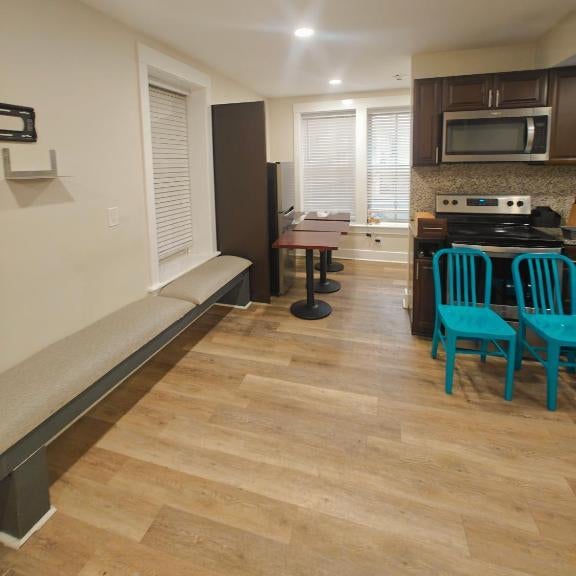 I Street Capsule Hostel Thumbnail