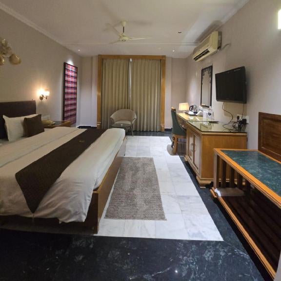 Hotel Supreme Suites