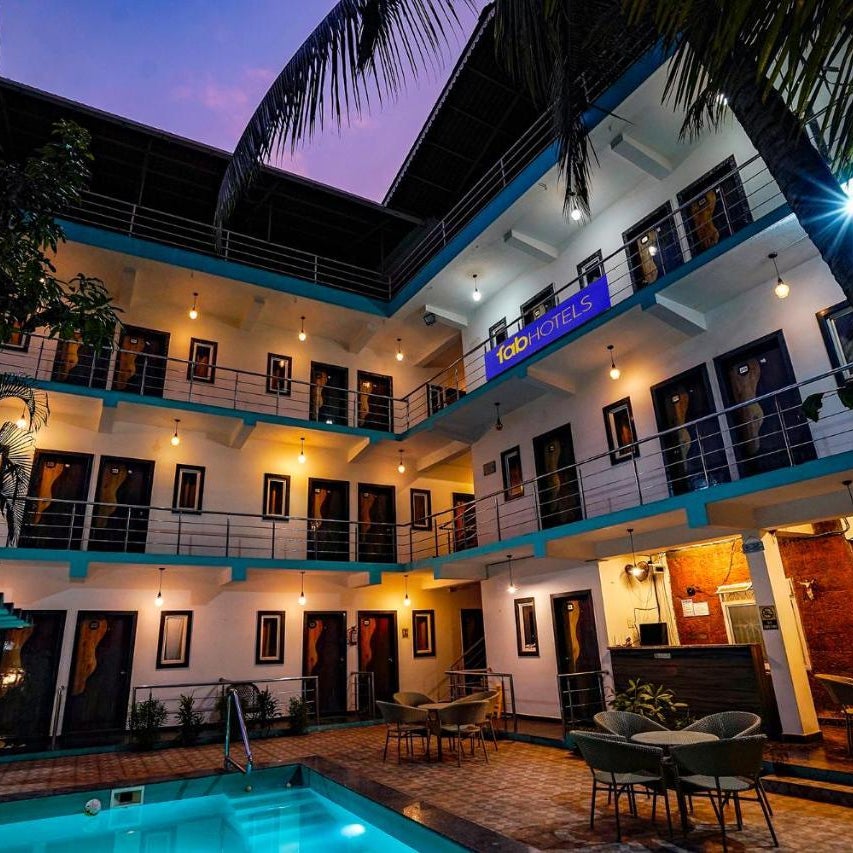 FabHotel Palm Inn Resort - Nr Morjim Beach