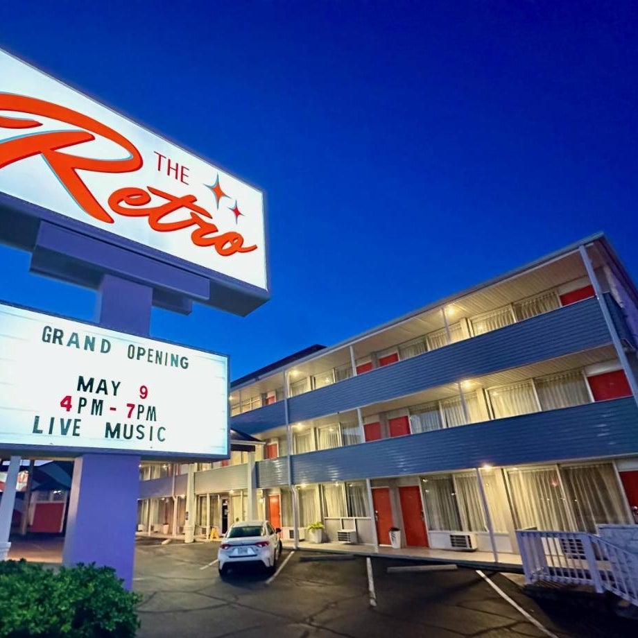 The Retro Hotel Thumbnail