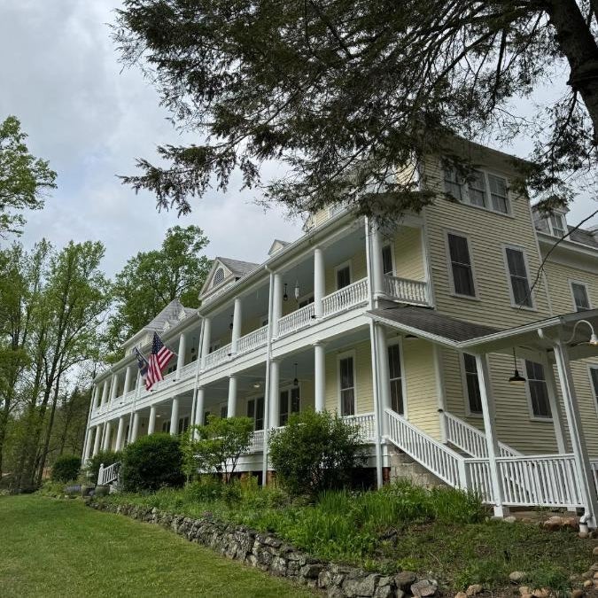 The Balsam Mountain Inn Thumbnail