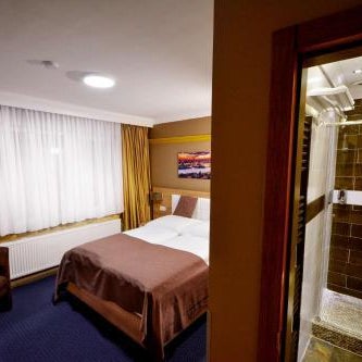 C&S Hotel