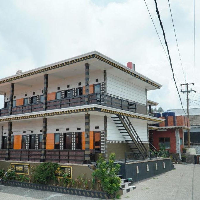 Parama Bromo Hotel