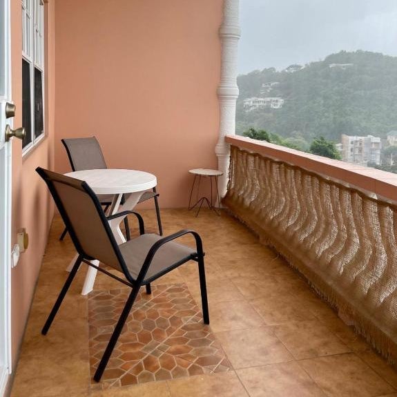 Hilltop View Apartment Thumbnail