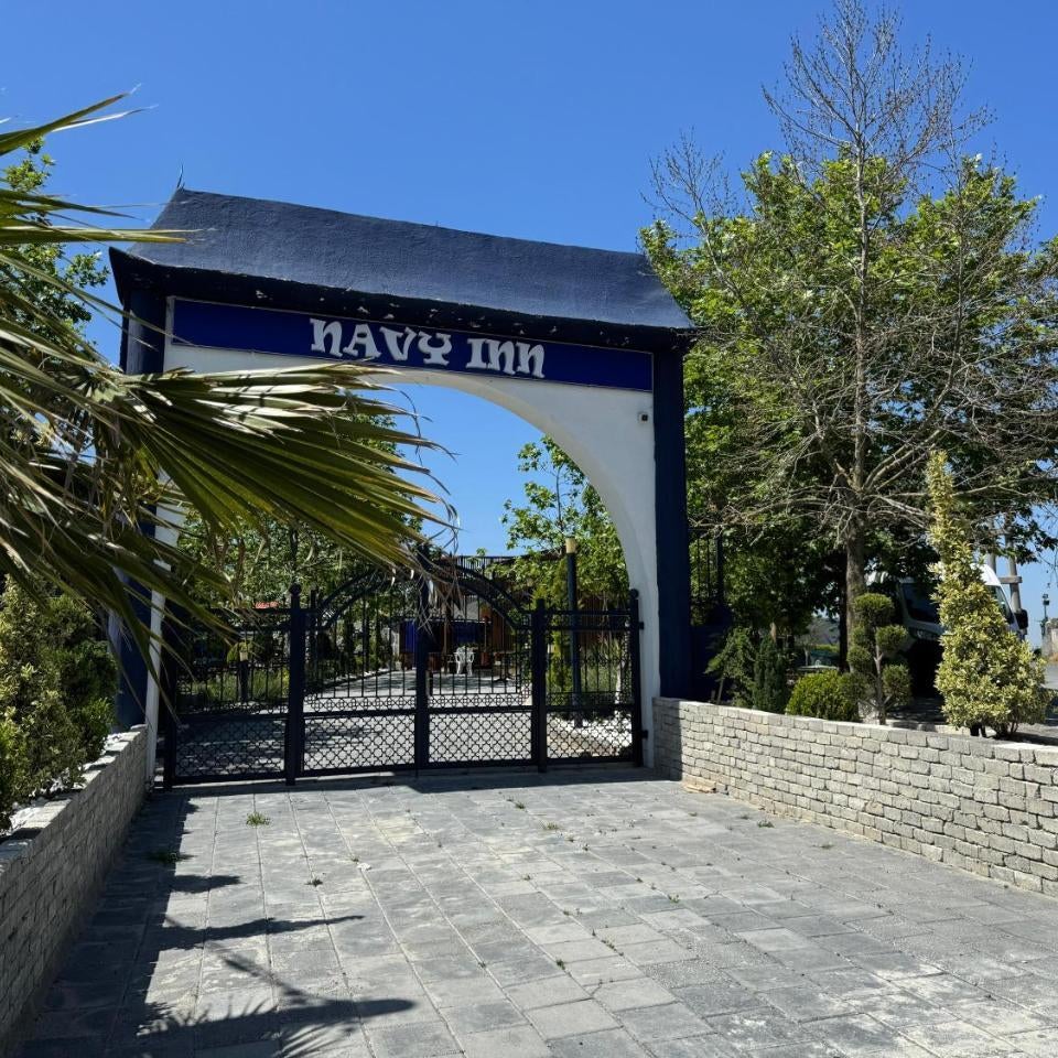 Navy Inn & Bungalows Thumbnail
