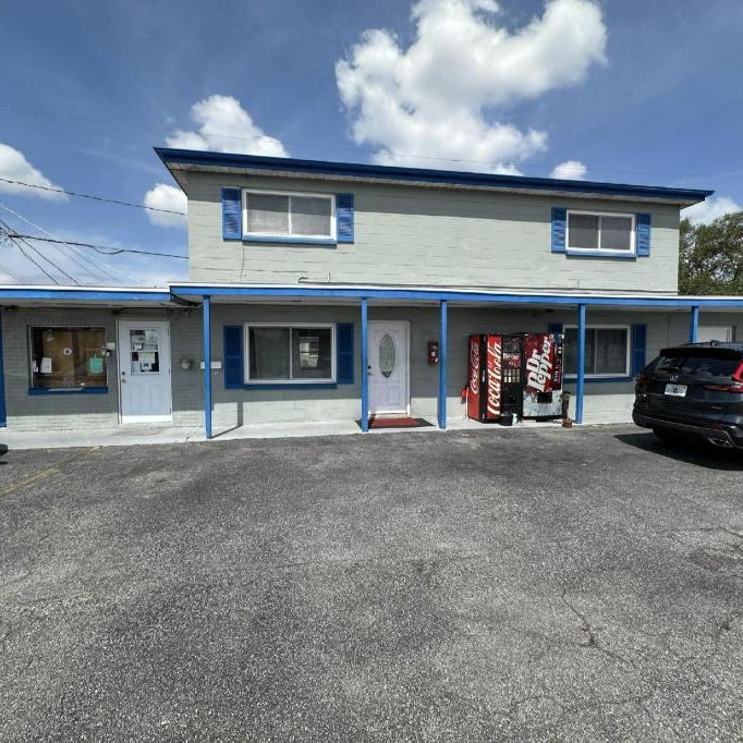 Base Motel By OYO South Tampa